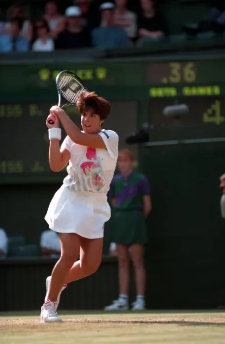 Framed Print : JENNIFER CAPRIATI PLAYING ON COURT AT THE 1993 WIMBLEDON TENNIS TOURNAMENT - 26  /  06  /  1993