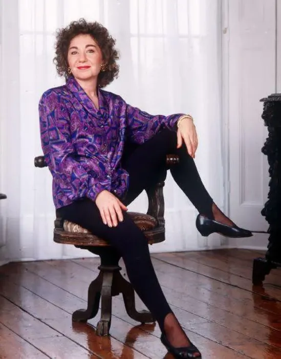 : Jennifer Moss : Jennifer Moss