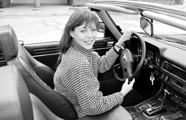 Jenny Agutter, actress, in her Jaguar XIS - 28  /  04  /  1988