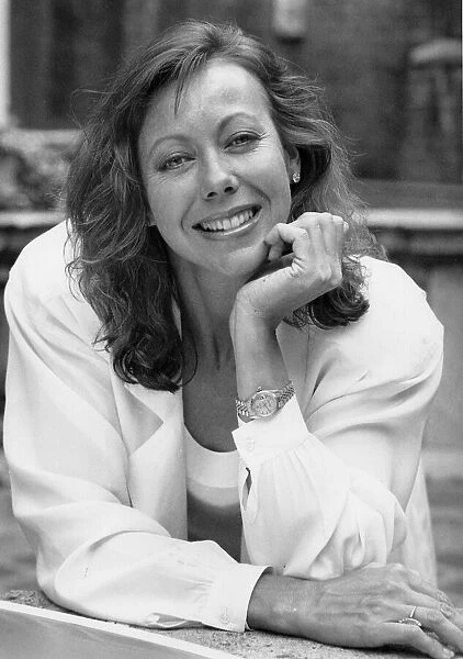 Jenny Agutter smiling at TV photocall 03  /  08  /  1989