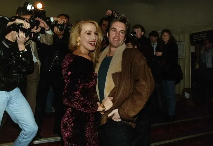 Framed Print : Jerry Hall Actress Supermodel With Her Co Star Sean Cassidy In The Play