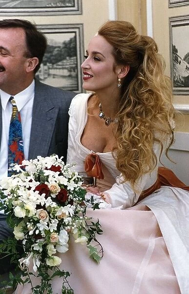 Jerry Hall Supermodel Dressed As Lady Hardwicke At The Chelsea Flower Show
