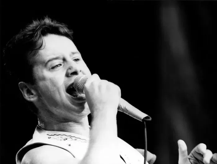 Framed Print : Jim Kerr, lead singer of the rock group Simple Minds entertains the crowd at the groups Framed Print : Jim Kerr, lead singer of the rock group Simple Minds entertains the crowd at the groups