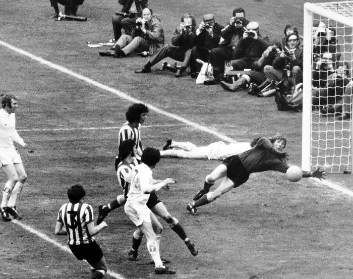 Framed Print : Jim Montgomery saves from Peter Lorimer 1973 during FA cup final between Sunderland Framed Print : Jim Montgomery saves from Peter Lorimer 1973 during FA cup final between Sunderland