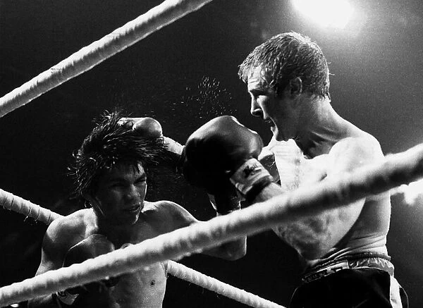 Jim Watt defends his title against Roberto Vasquez 1979 fight stopped 9th round