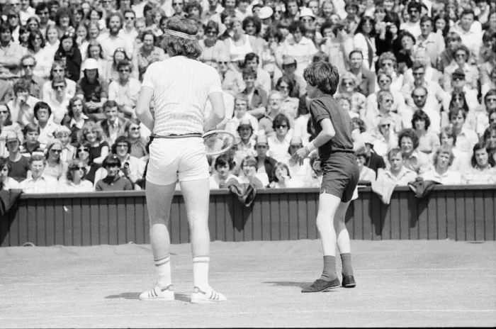 Framed Print : Jimmy Connors v John McEnroe, Wimbledon Mens Semi Final, Thursday 30th June 1977 Framed Print : Jimmy Connors v John McEnroe, Wimbledon Mens Semi Final, Thursday 30th June 1977