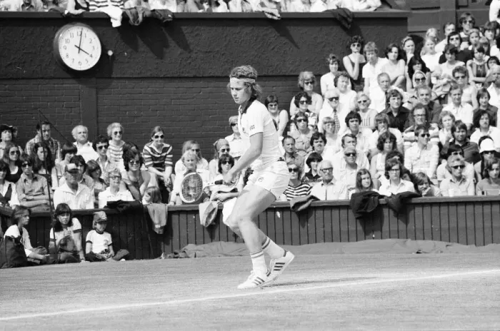 Framed Print : Jimmy Connors v John McEnroe, Wimbledon Mens Semi Final, Thursday 30th June 1977