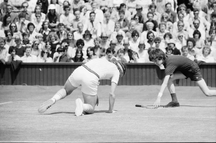 Framed Print : Jimmy Connors v John McEnroe, Wimbledon Mens Semi Final, Thursday 30th June 1977