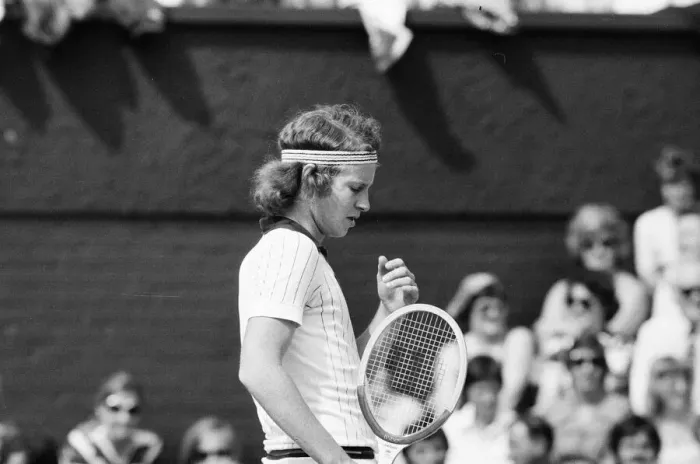 Framed Print : Jimmy Connors v John McEnroe, Wimbledon Mens Semi Final, Thursday 30th June 1977 Framed Print : Jimmy Connors v John McEnroe, Wimbledon Mens Semi Final, Thursday 30th June 1977