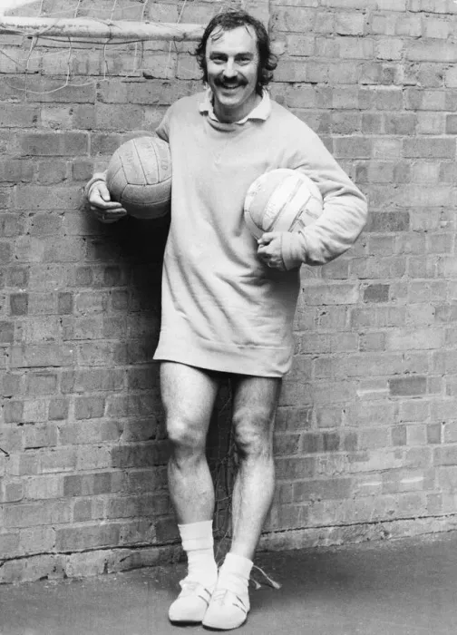Framed Print : Jimmy Greaves getting fit for Tottenham Hotspurs v Feyenoord benefit match at White Hart Framed Print : Jimmy Greaves getting fit for Tottenham Hotspurs v Feyenoord benefit match at White Hart
