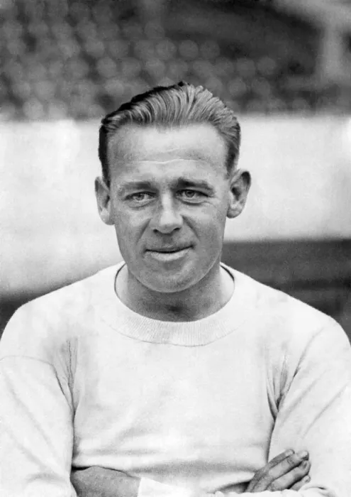 Framed Print : Jimmy McMullan, Manchester Citys clever Scottish half-back. February 1932 P009520 Framed Print : Jimmy McMullan, Manchester Citys clever Scottish half-back. February 1932 P009520