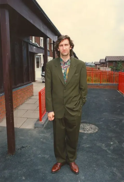 Framed Print : Jimmy Nail was the centre of attraction to the children of Walker as he returned to his