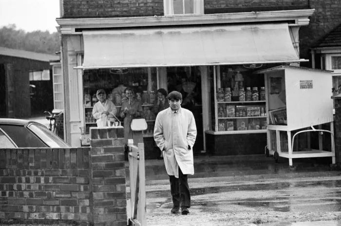 Framed Print : Jimmy Tarbuck in Great Yarmouth. Jimmy didn t know for sure at 4pm if he was getting Framed Print : Jimmy Tarbuck in Great Yarmouth. Jimmy didn t know for sure at 4pm if he was getting