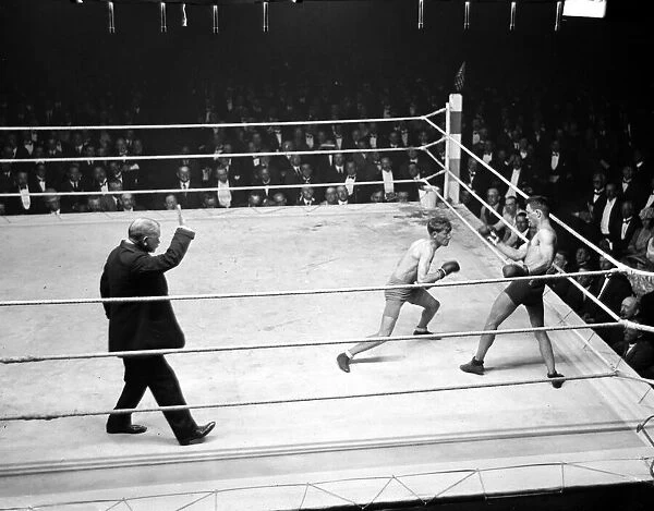 Jimmy Wilde fought the American Memphis Pal Moore at Olympia London on the 17th July