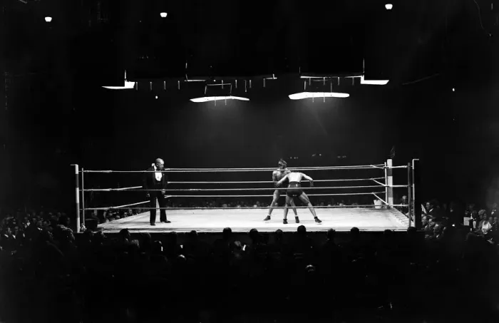 Framed Print : Jimmy Wilde fought the American Memphis Pal Moore at Olympia London on the 17th July Framed Print : Jimmy Wilde fought the American Memphis Pal Moore at Olympia London on the 17th July