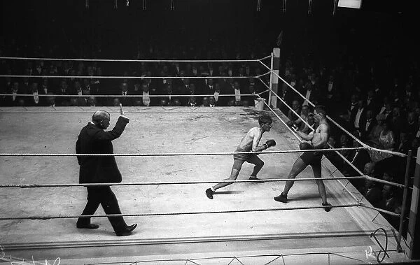 Jimmy Wilde V Pal Moore fight Wilde had148 contests winning 98 by knockouts with 13