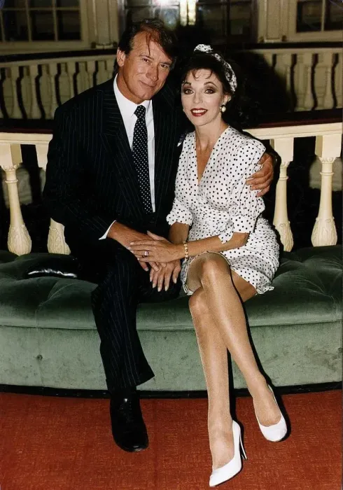 Framed Print : Joan Collins Actress and Keith Baxter stars in Noel Cowards Private Lives Framed Print : Joan Collins Actress and Keith Baxter stars in Noel Cowards Private Lives