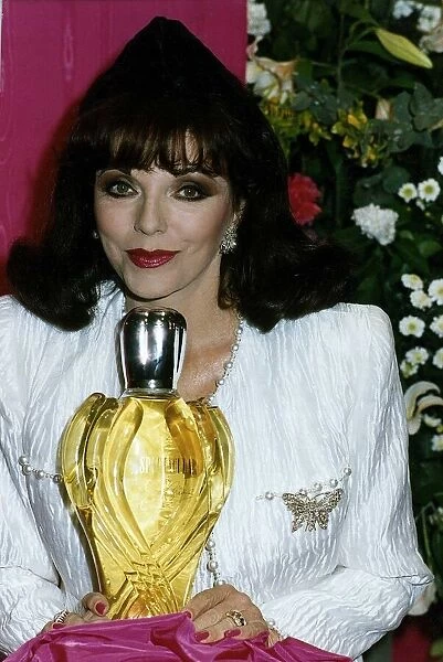 Joan Collins Actress unveiled her new perfume Spectacular at Selfridges A©Mirrorpix