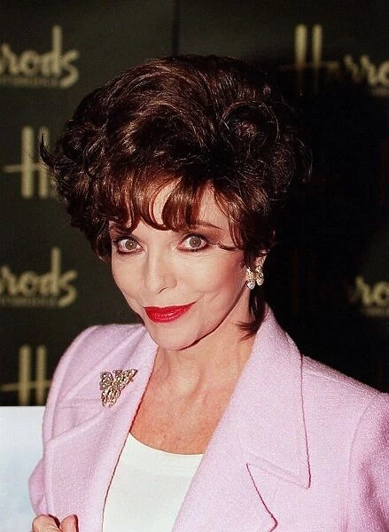 Joan Collins at a Harrods book signing