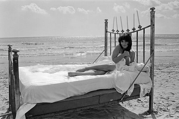 Joan Collins pictured on the set of her new film. Pictured on Camber Sands, Rye
