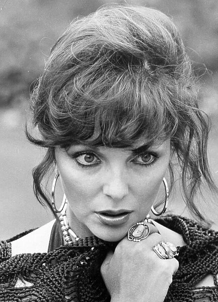 Joan Collins at press conference - July 1973