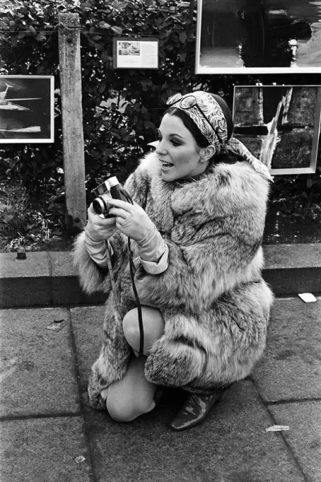 Framed Print : Joan Collins on the set of her new film Subterfuge'. 4th February 1968 Framed Print : Joan Collins on the set of her new film Subterfuge'. 4th February 1968