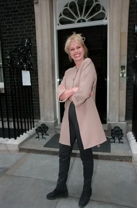 Framed Print : Joanna Lumley Actress July 98 Outside 10 downing street were she went to see Tony Framed Print : Joanna Lumley Actress July 98 Outside 10 downing street were she went to see Tony