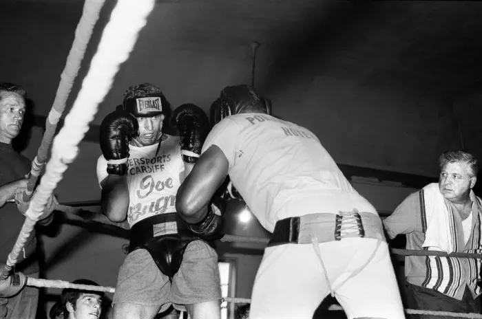 Framed Print : Joe Bugner (left) sparring at a gymnasium in West 28th Street, New York City Framed Print : Joe Bugner (left) sparring at a gymnasium in West 28th Street, New York City