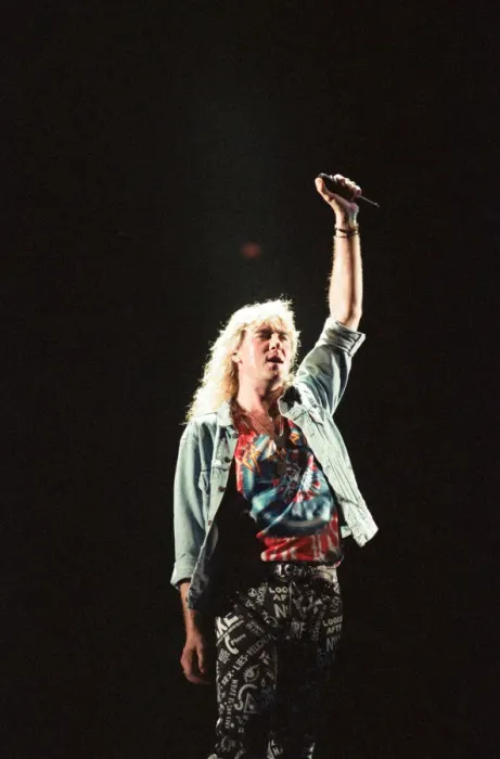 Framed Print : Joe Elliott of Def Leppard performing live at the NEC Birmingham. 29th June 1992 Framed Print : Joe Elliott of Def Leppard performing live at the NEC Birmingham. 29th June 1992