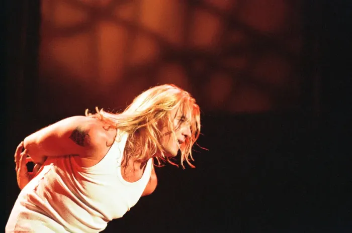 Framed Print : Joe Elliott of Def Leppard performing live at the NEC Birmingham. 16th November 1996 Framed Print : Joe Elliott of Def Leppard performing live at the NEC Birmingham. 16th November 1996
