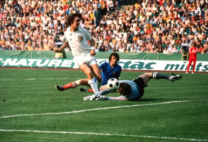 Framed Print : Joe Jordan Scotland football player June 1974 Misses chance against Framed Print : Joe Jordan Scotland football player June 1974 Misses chance against