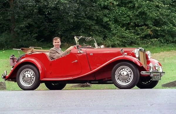 JOE ODONNELL WITH HIS VINTAGE MG7 December 1998 Red paintwork