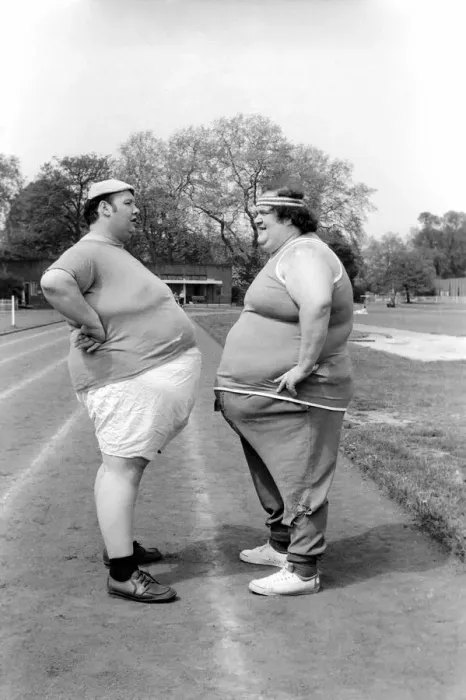 Framed Print : Jogger-nauts: John Robinson sports writer with Colin Taylor jogging in Battersea Park