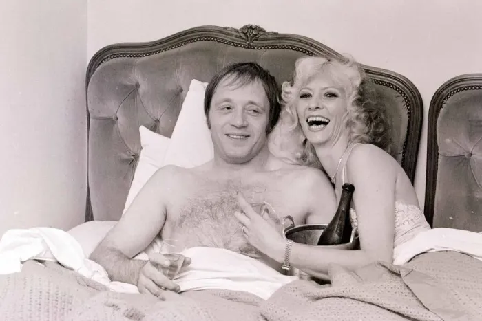 Framed Print : John Bindon actor with girlfriend Vicki Hodge celebrating after winning his court case Framed Print : John Bindon actor with girlfriend Vicki Hodge celebrating after winning his court case