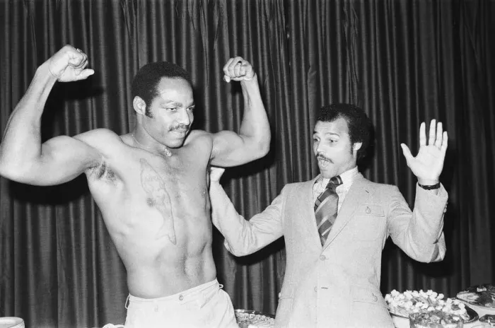 Framed Print : John Conteh meets stand in opponent Leonadro Rodgers for the first time