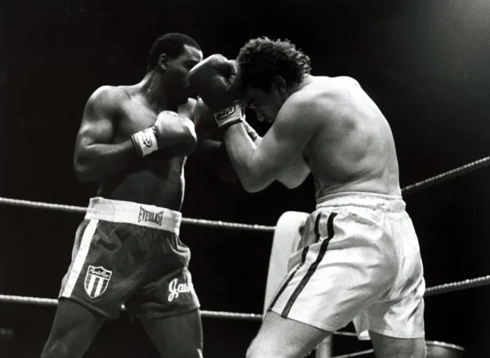 Framed Print : John L Gardner v Ossie Ocasio of Puerto Rico at Wembley 17  /  03  /  1981 March 17th 1981