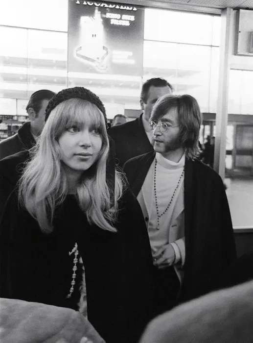 Framed Print : John Lennon at Heathrow Airport off to India Feb 1968 With the rest of The Beatles Framed Print : John Lennon at Heathrow Airport off to India Feb 1968 With the rest of The Beatles