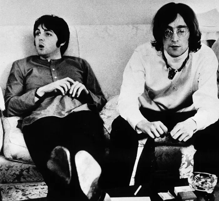 Framed Print : John Lennon Song Writer Member of the Beatles with Paul McCartney. may 1968 Framed Print : John Lennon Song Writer Member of the Beatles with Paul McCartney. may 1968