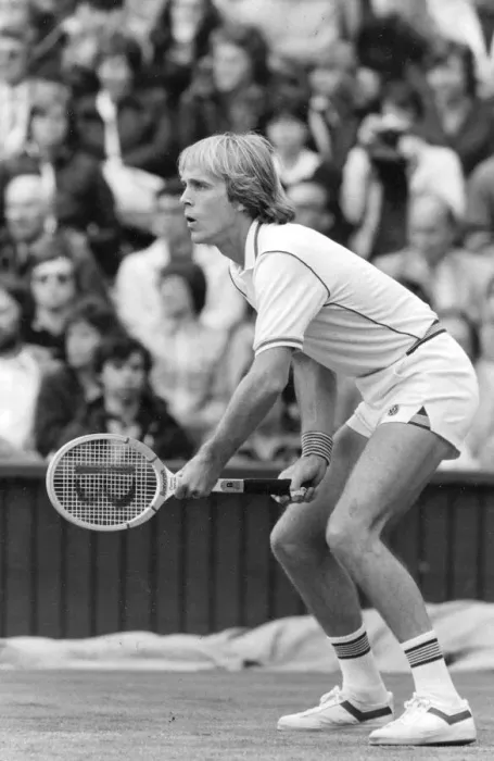 Framed Print : John Lloyd in action during tennis match - June 1981 25 / 06 / 1981 Framed Print : John Lloyd in action during tennis match - June 1981 25 / 06 / 1981