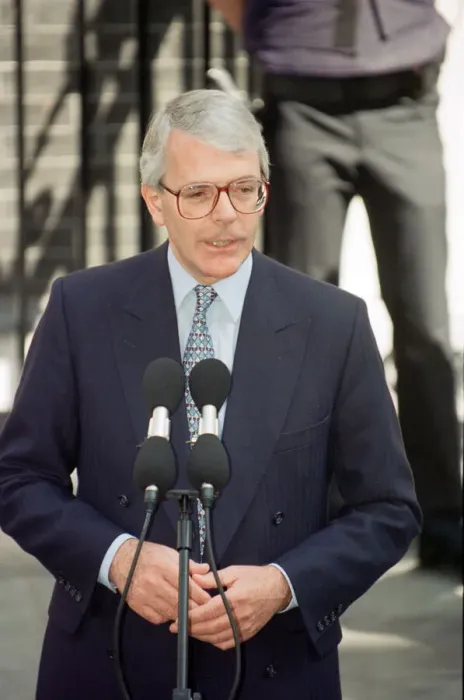 Framed Print : John Major, former Conservative Prime Minister leaves number 10 Downing Street after Framed Print : John Major, former Conservative Prime Minister leaves number 10 Downing Street after