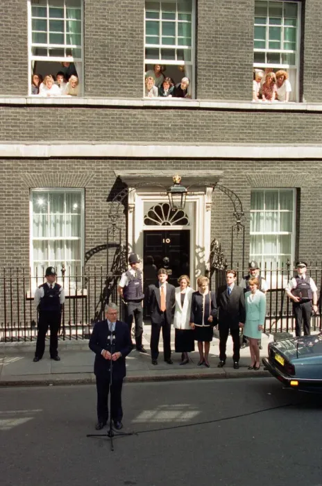 Framed Print : John Major, former Conservative Prime Minister leaves number 10 Downing Street after Framed Print : John Major, former Conservative Prime Minister leaves number 10 Downing Street after