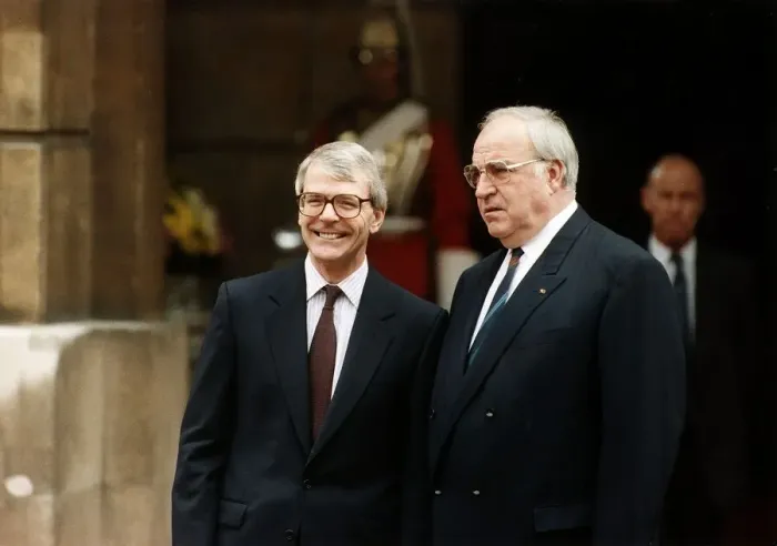 Framed Print : John Major with German premier Helmut Kohl at a summit meeting, July 1991 Framed Print : John Major with German premier Helmut Kohl at a summit meeting, July 1991