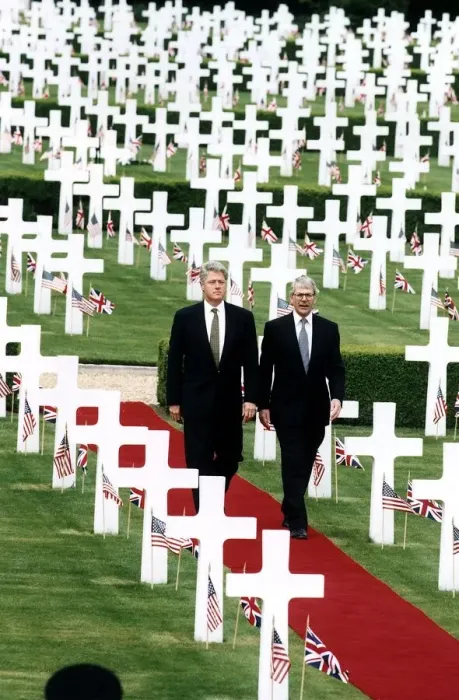 Framed Print : John Major MP Prime Minister walking through a War Cemetery with President Bill Clinton Framed Print : John Major MP Prime Minister walking through a War Cemetery with President Bill Clinton