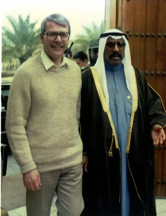 Framed Print : John Major MP walking with the crown prince of Kuwait on his visit to Kuwait to begin Framed Print : John Major MP walking with the crown prince of Kuwait on his visit to Kuwait to begin