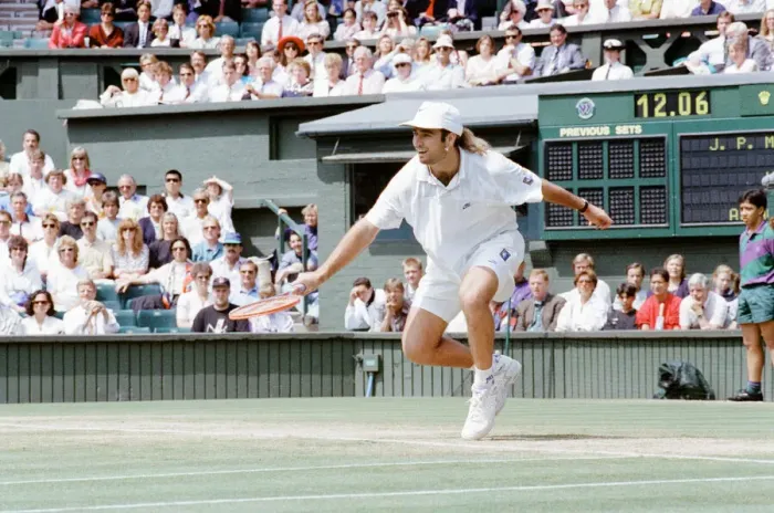 Framed Print : John McEnroe v Andre Agassi, Wimbledon Mens Semi-Final, Lawn Tennis Club, Wimbledon Framed Print : John McEnroe v Andre Agassi, Wimbledon Mens Semi-Final, Lawn Tennis Club, Wimbledon