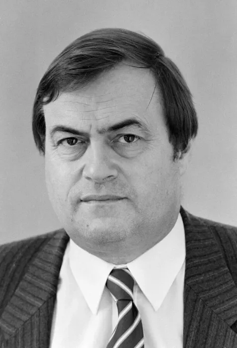 Framed Print : John Prescott MP, Member of Parliament for Hull East Framed Print : John Prescott MP, Member of Parliament for Hull East