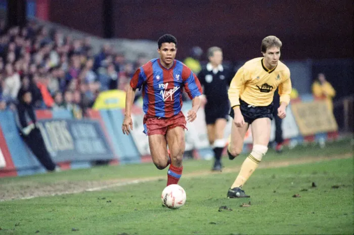 Framed Print : John Salako in action for Crystal Palace against Rochdale during the two teams FA Cup Framed Print : John Salako in action for Crystal Palace against Rochdale during the two teams FA Cup
