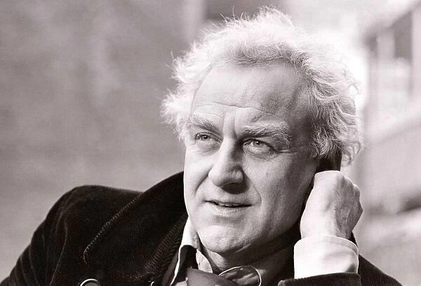 John Thaw actor - November 1980 Head on hand Looking wistfully into space