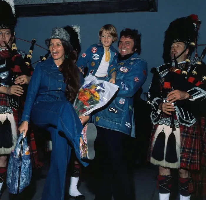 Framed Print : Johnny Cash with family at Glasgow Airport September 1875