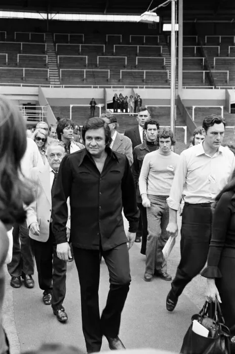 Framed Print : Johnny Cash at the Spree 73, a major Christian festival at Wembley Arena, London